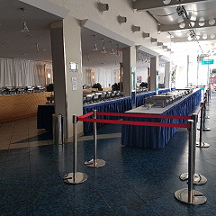 Foyer - Catering in Buffetform bei einer Veranstaltungsgröße über 200 Personen